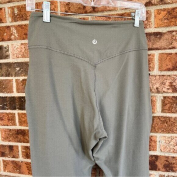 Lululemon Align Jogger Crop *23" Grey Sage EUC Nulu Size 8 EUC - Picture 7 of 14